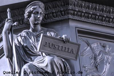 Justitia-nachdenklich